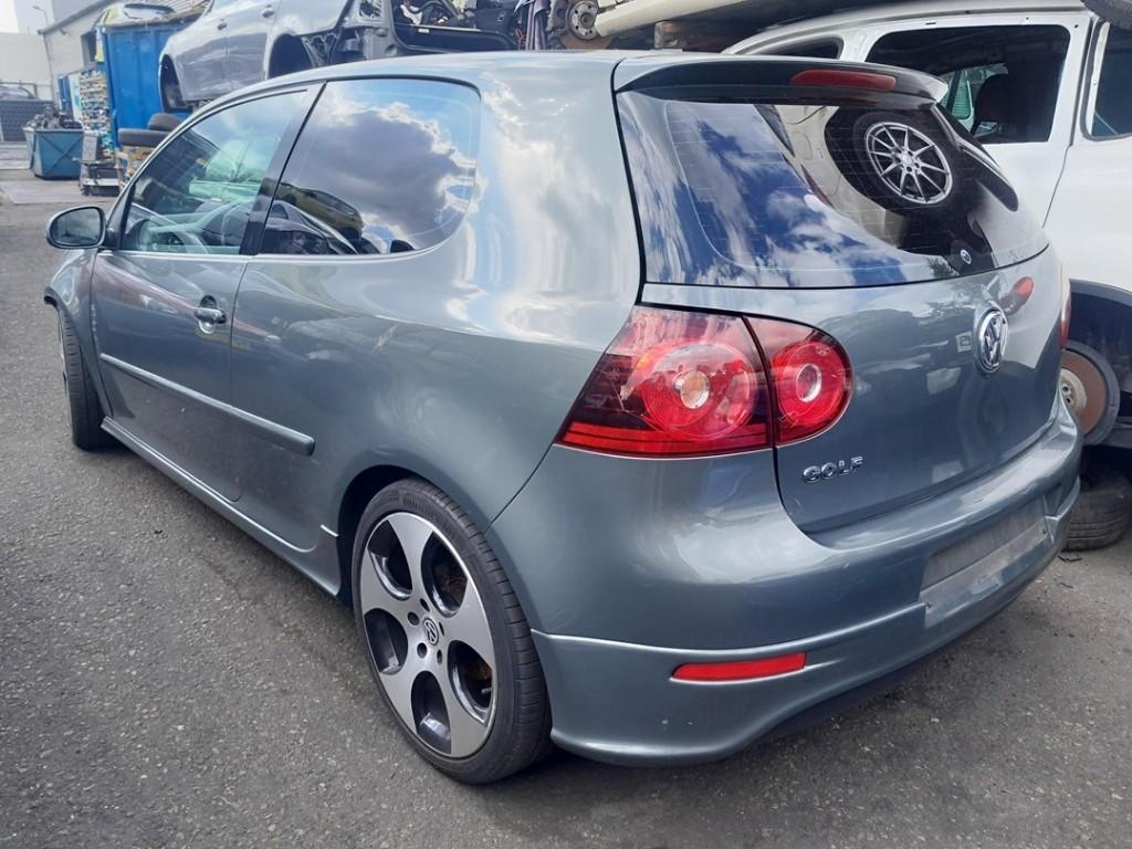 BUMPER ACHTER Volkswagen Golf V (1K1) (02-2001/12-2010), Auto-onderdelen, Gebruikt, Achter, Volkswagen, Bumper