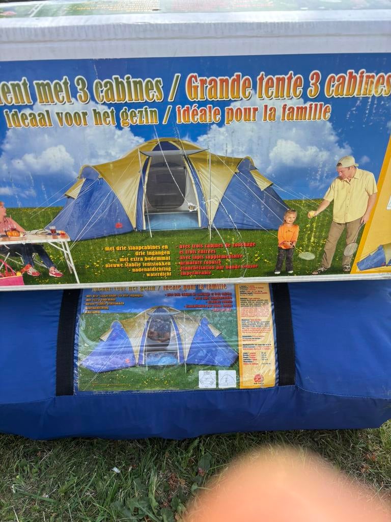Grote Tent met 3 cabines voor 6 personen, Ophalen, Zo goed als nieuw