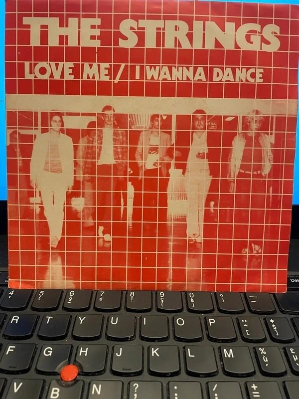 7" The Strings - Love Me, Cd's en Dvd's, Vinyl | Rock, 7 inch, Verzenden