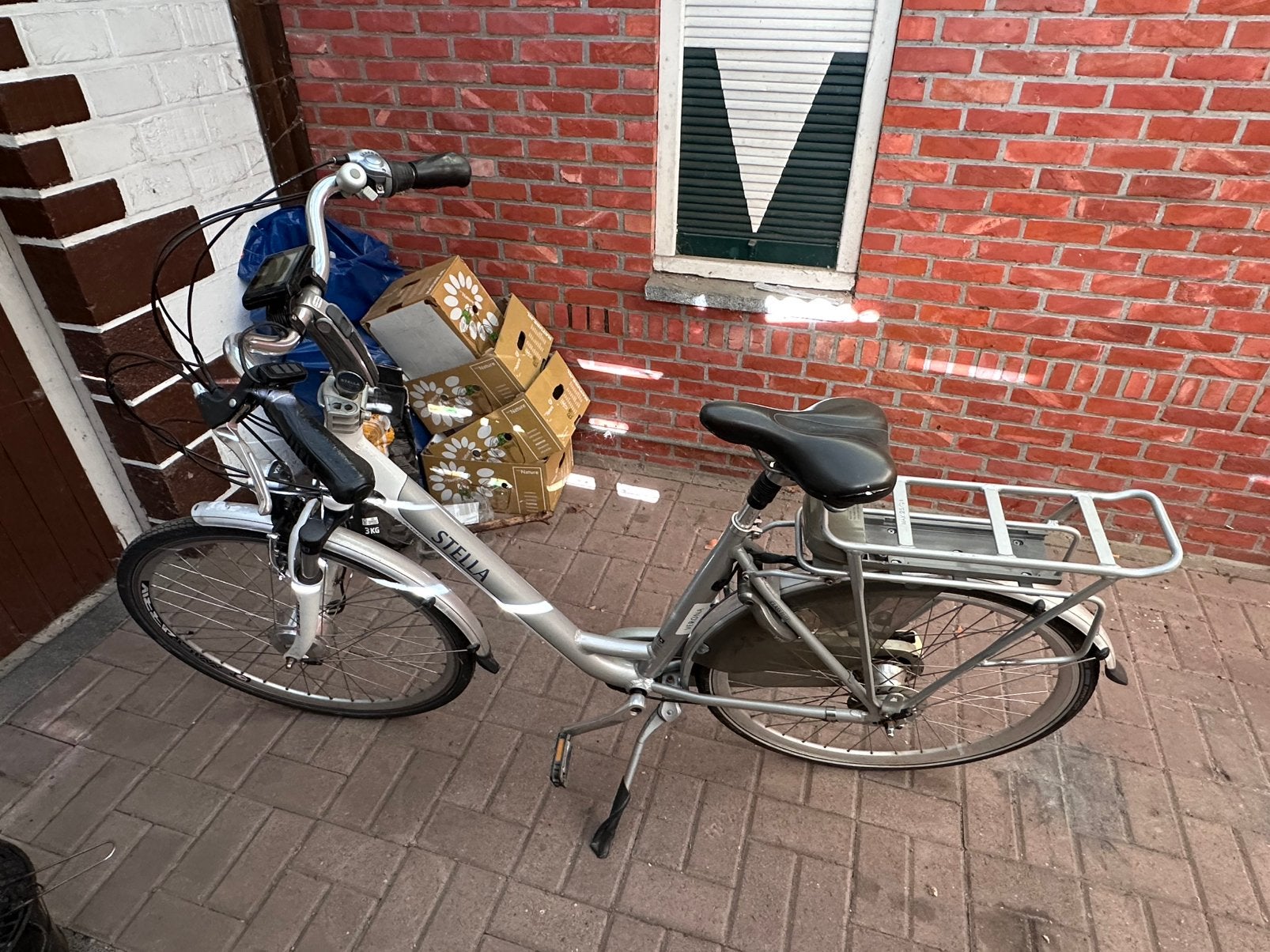Stella Verona elektrische damesfiets zonder accu, Ophalen, Zo goed als nieuw, Sparta