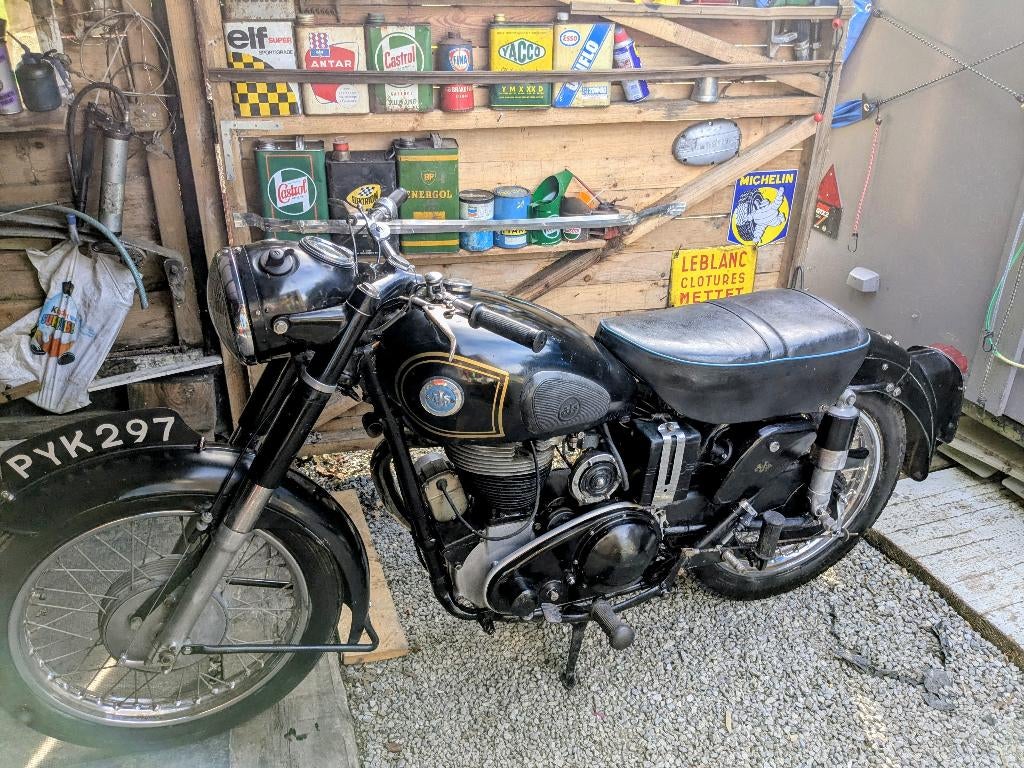 Moto ancêtre, 1 cylindre, 500 cm³