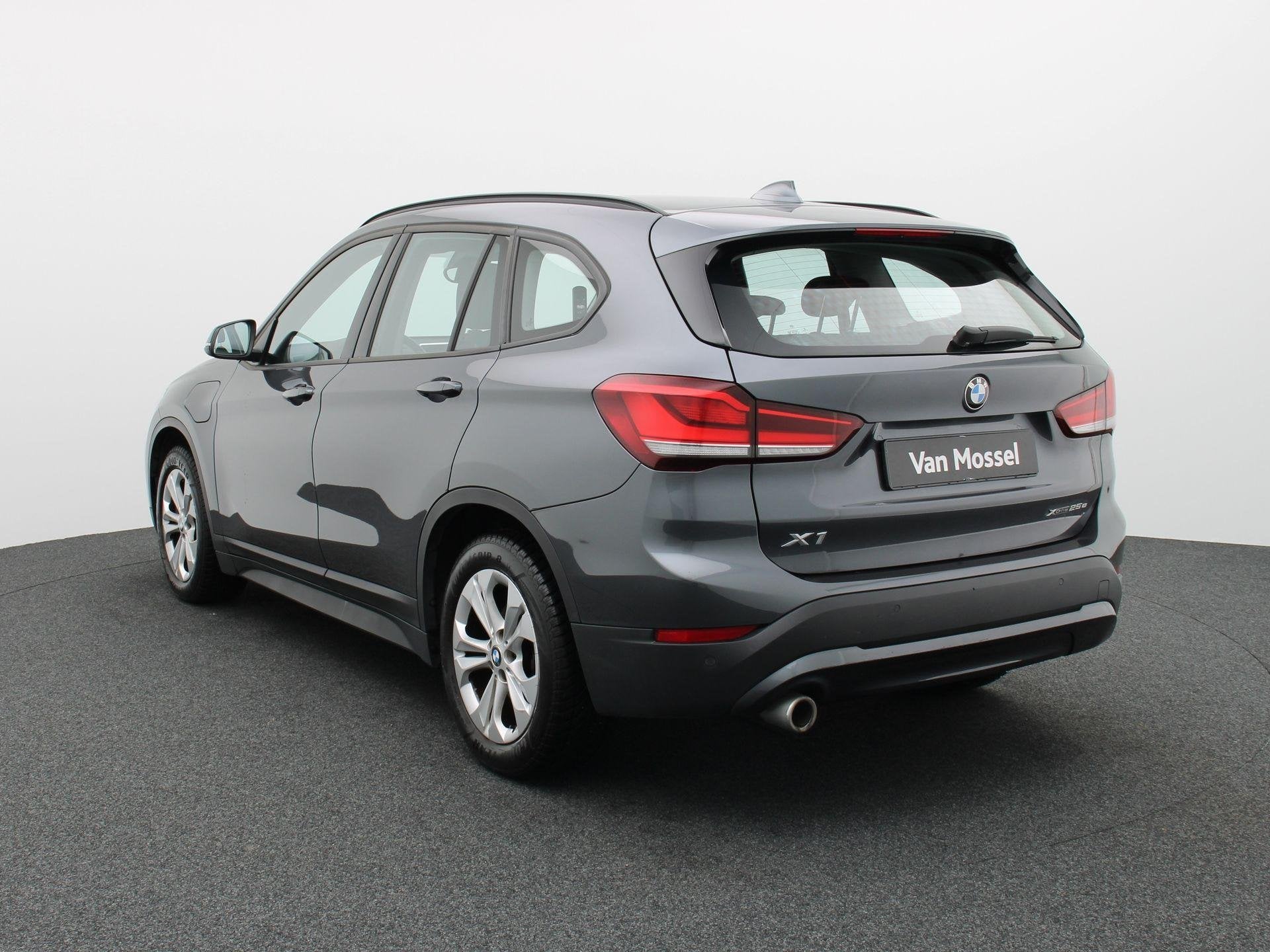 BMW X1 xDrive25e (162 kW) (automatique), X1, Argent ou Gris, Achat, Entreprise