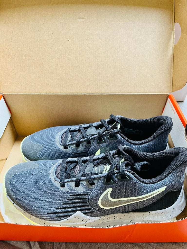 Nike Precision V sneakers 41 grijs/zwart neon geel in doos, Overige kleuren, Nike, Nieuw, Ophalen of Verzenden