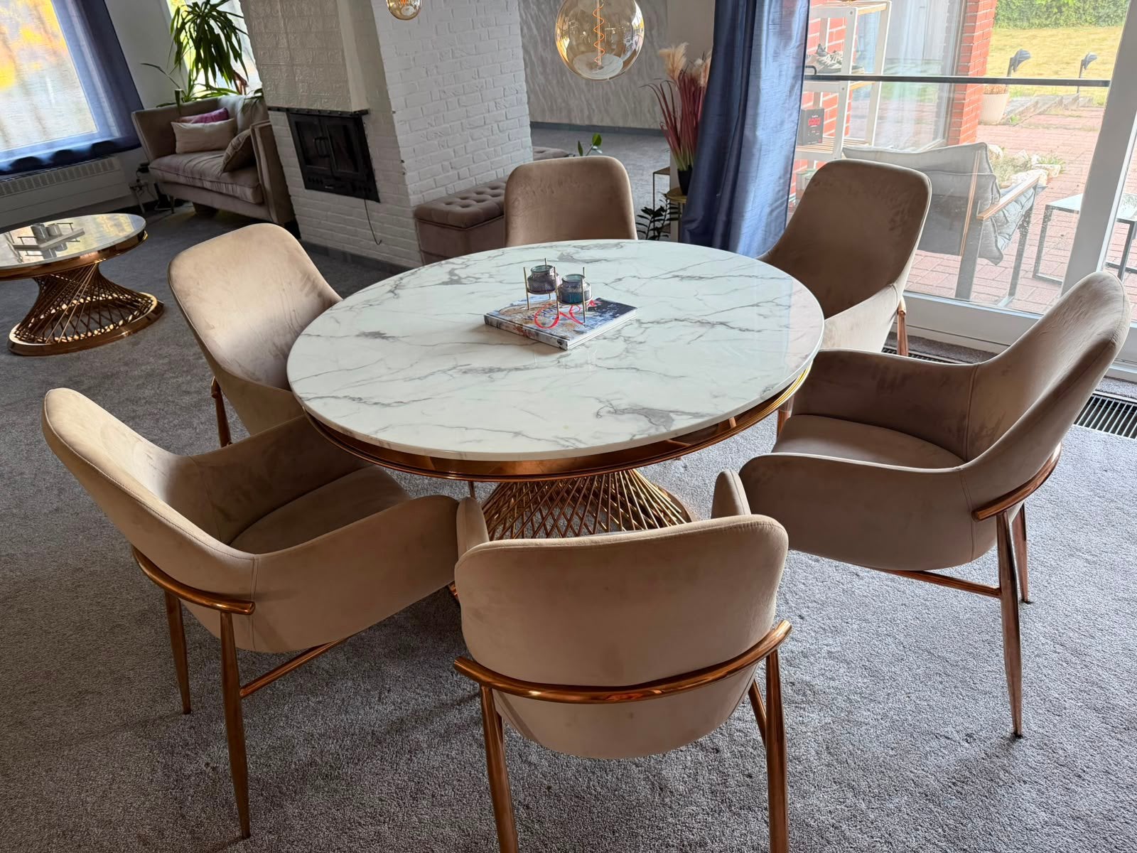 [NIEUWSTAAT] Luxe Ronde Eettafel ECHT Marmer (Goud/, Ophalen, Eettafel, 6 zitplaatsen, Zo goed als nieuw