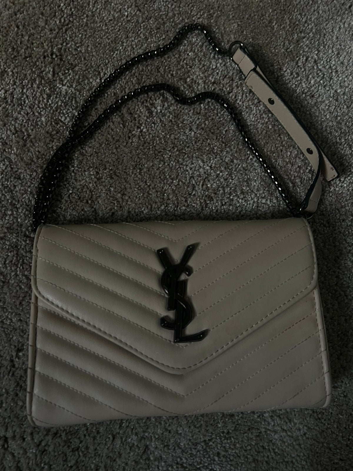 Sac Yves Saint Laurent, Enlèvement, Utilisé