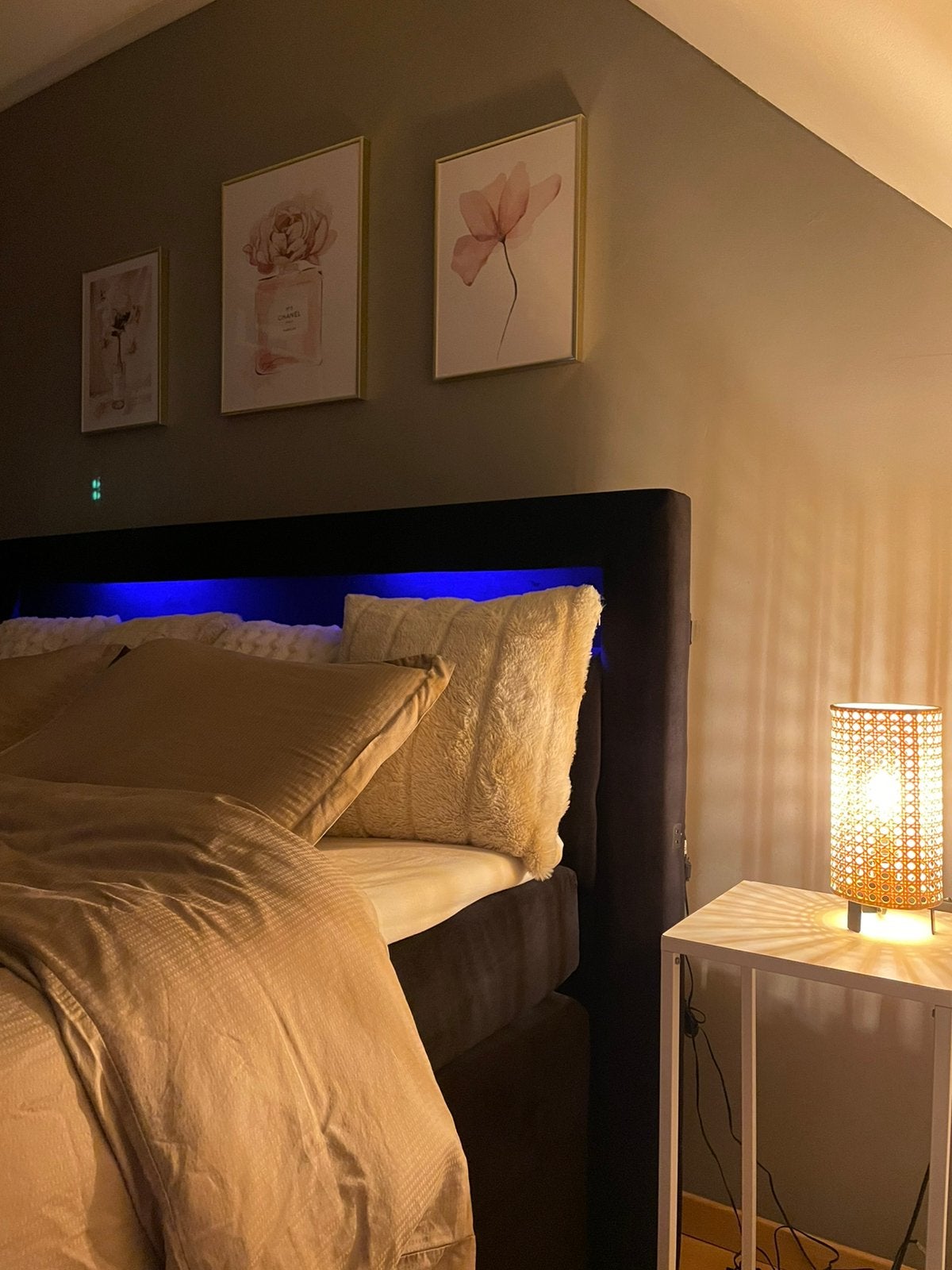 Boxspring met opbergruimte + led lights + usb laadpoorten, Ophalen, Zwart, Tweepersoons, Zo goed als nieuw