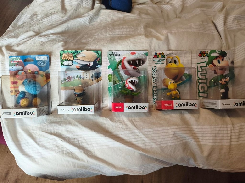 Figurines Amiibo dont un Yoshi collector neuf jamais déballé, Enlèvement ou Envoi, Neuf, Switch Original