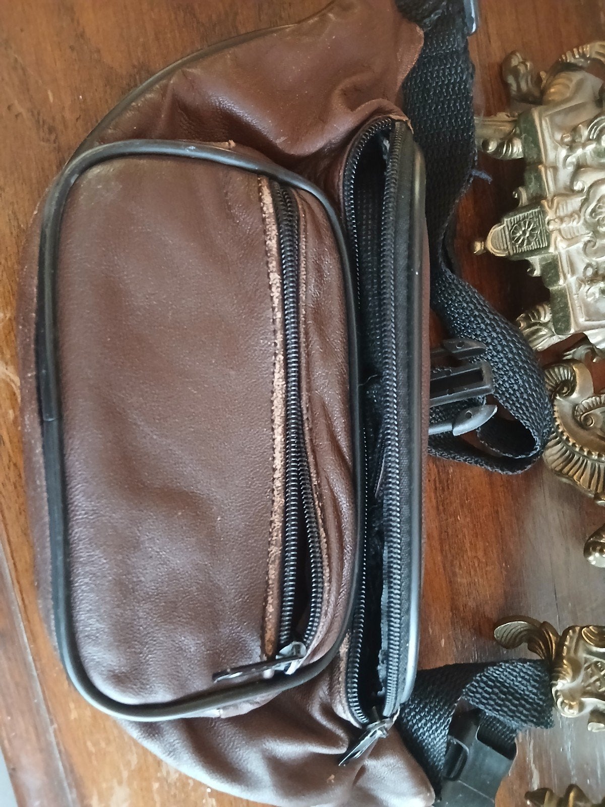 Heuptas leder, Ophalen, Leder
