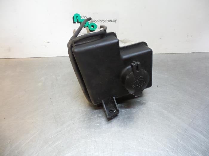 Réservoir lave-glace avant d'un Hyundai Getz (Getz 03-), -, 3 mois de garantie, Utilisé, Hyundai