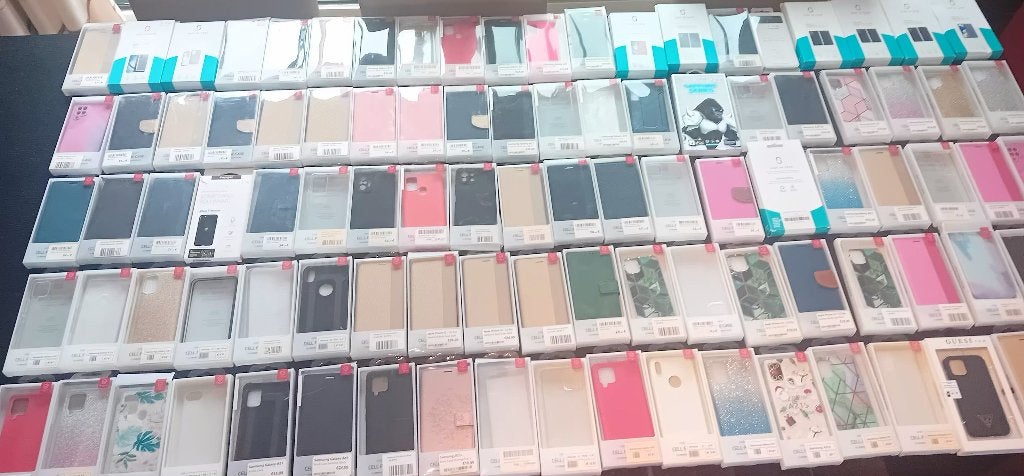 Mega groot lot GSM  hoesjes - Winkelwaarde + 25.500 euro, Télécoms, Téléphonie mobile | Housses, Coques & Façades | Marques Autre