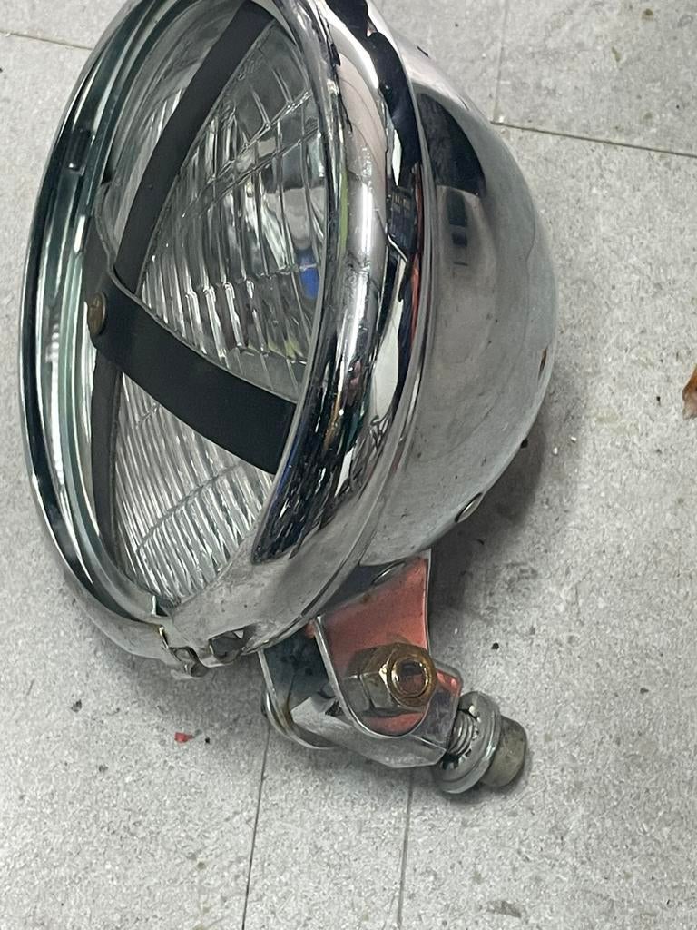 Koplamp café racer, Motoren, Ophalen