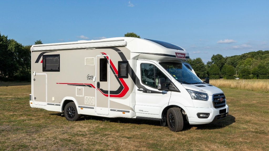 Camper Ford Challenger 328 Graphite Edition Premium (2021), Caravanes & Camping, Jusqu'à 5, Siège standard, Toilette à cassette