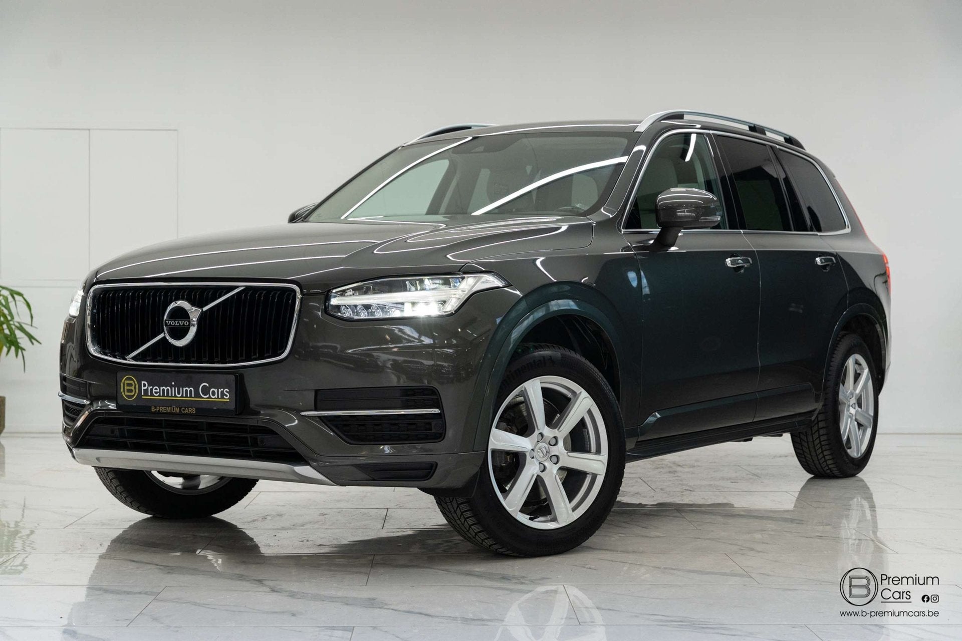 Volvo XC90 T5 awd Momentum! ACC! Lichte vracht / Utilitaire!, Auto's, Volvo, Dealer onderhouden, Gebruikt, Euro 6, 4 cilinders