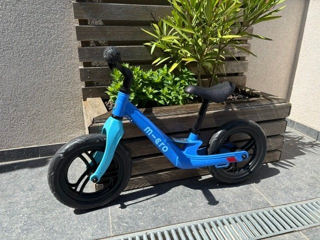Draisienne Micro Balance bike lite bleu, Ophalen, Zo goed als nieuw, Loopfiets
