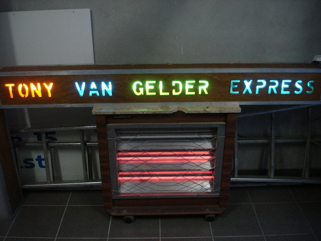Vintage lichtbalk in hout met naam 1,80 m. lang., Ophalen, Gebruikt, Licht, Kleur