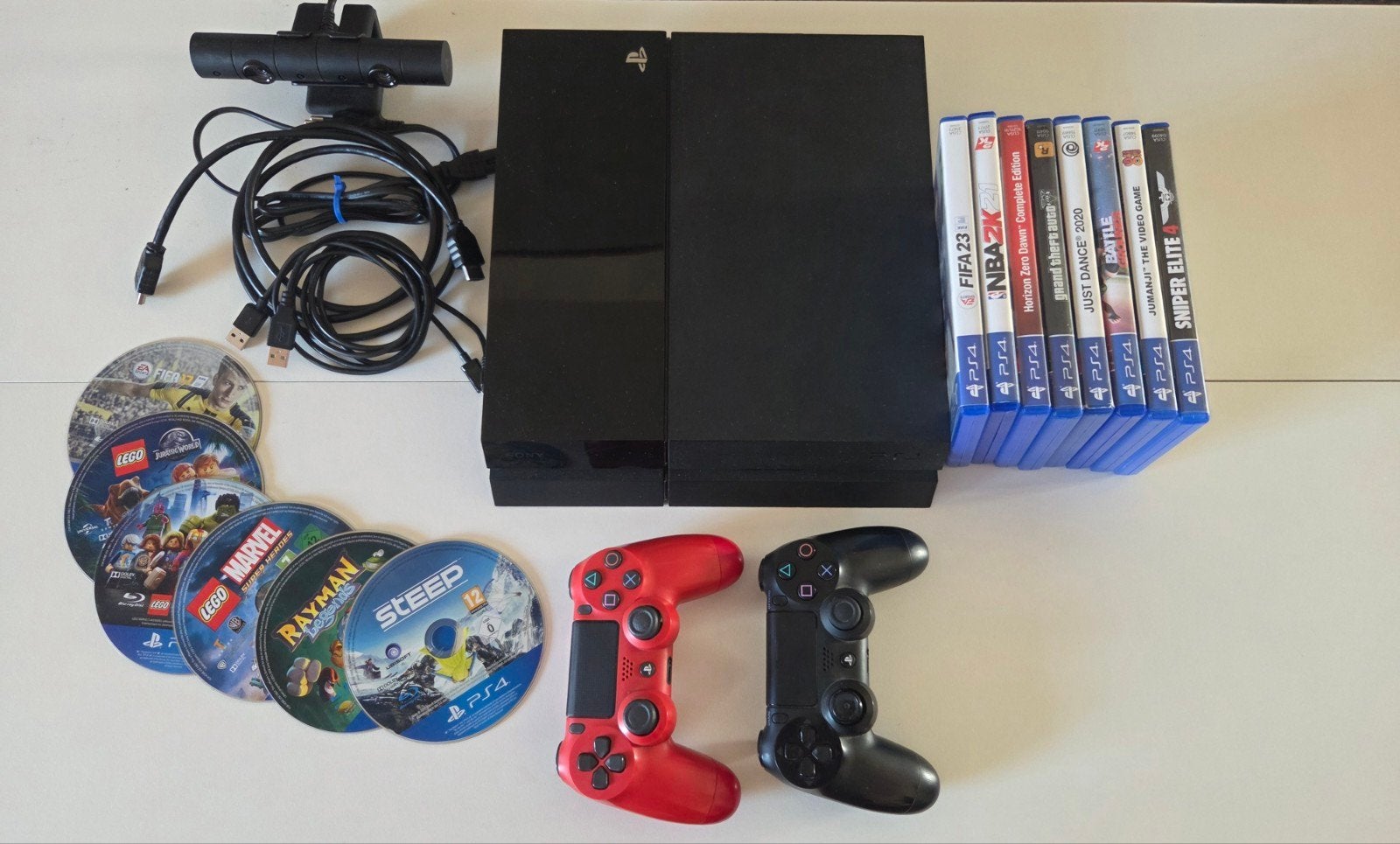 Goedemorgen,

Ik verkoop een zeer compleet PlayStation 4-pak, Games en Spelcomputers, Spelcomputers | Sony PlayStation 2