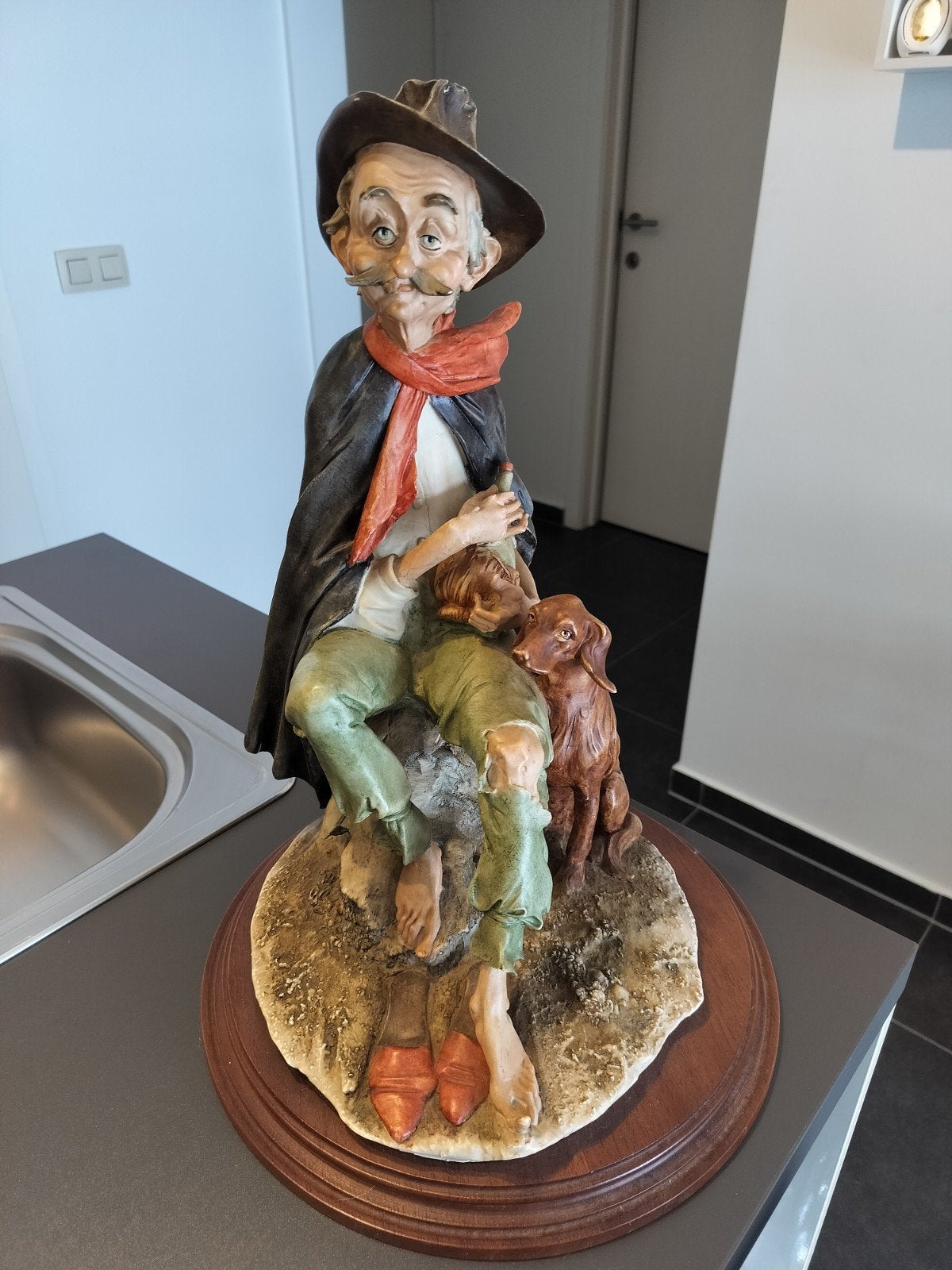 zwerver met hond en drank fles.43 CM hoog., Ophalen, Mens