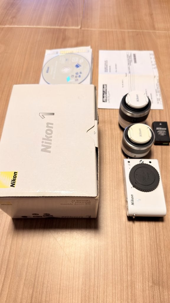 Nikon1 model J2 met double Zoom kit, Hobby en Vrije tijd, Ophalen of Verzenden, Zo goed als nieuw