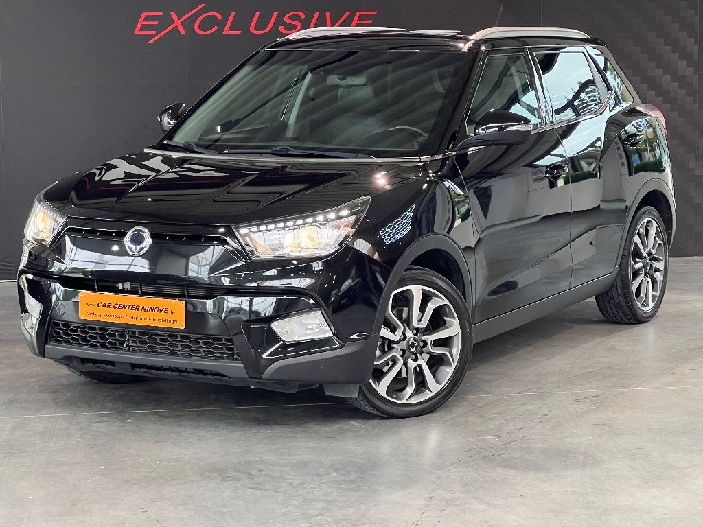 SsangYong Tivoli 1.6i e-XGi 2WD Sapphire * Camera * Manueel, Auto's, 4 cilinders, Leder, 5 deurs, Onderhoudsboekje
