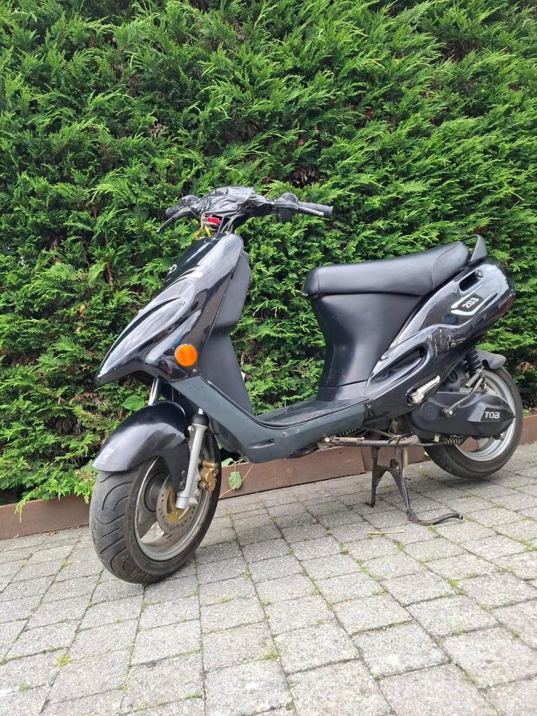 Tgb 203 2takt scooter, Fietsen en Brommers, Ophalen