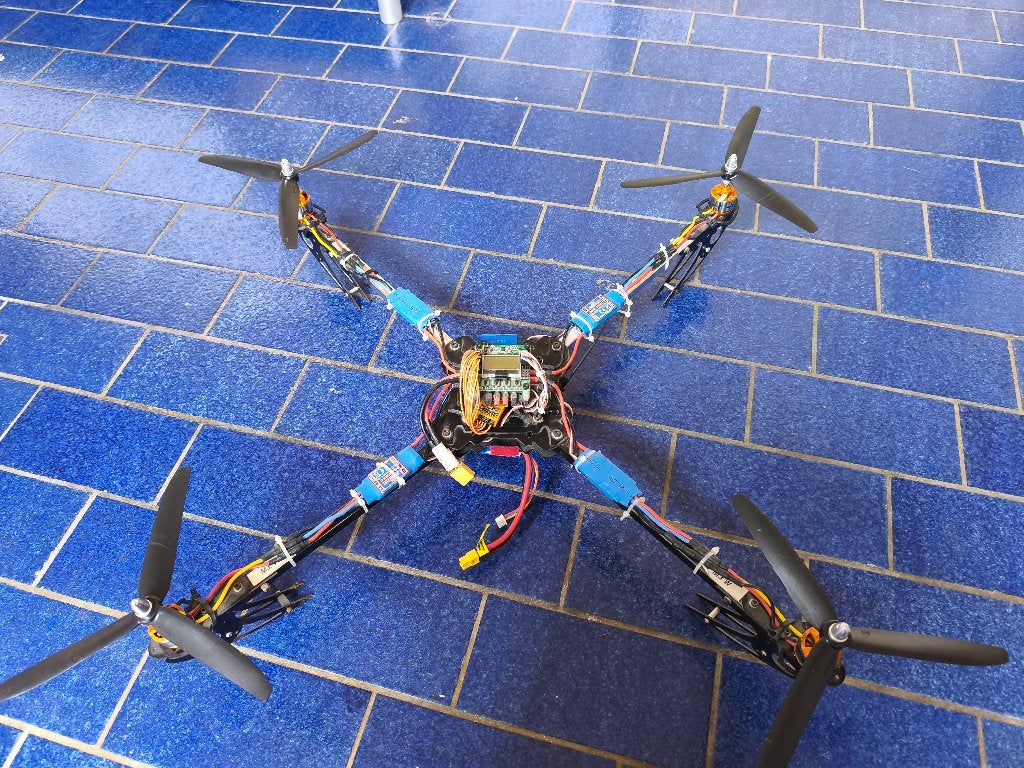 Mega RC Lot: 2x DIY Drones + Blade mQX & mSR + Spektrum DX6i, Quadcopter of Multicopter, RTF (Ready to Fly), Zo goed als nieuw