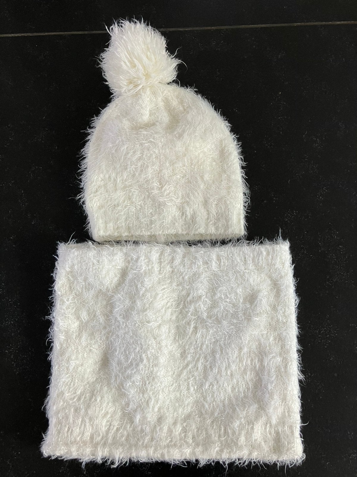 Colsjaal en muts met pompon - ecru - Hema, Kinderen en Baby's, Ophalen, Gebruikt, Meisje, Setje