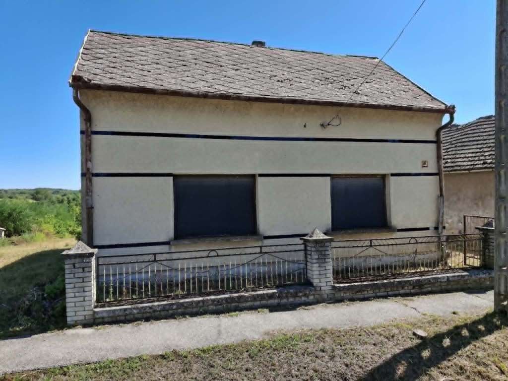 Patosfa renovatieproject met 9.130 m2 grond#1601, Dorp, 80 m², 2 kamers, Patosfa