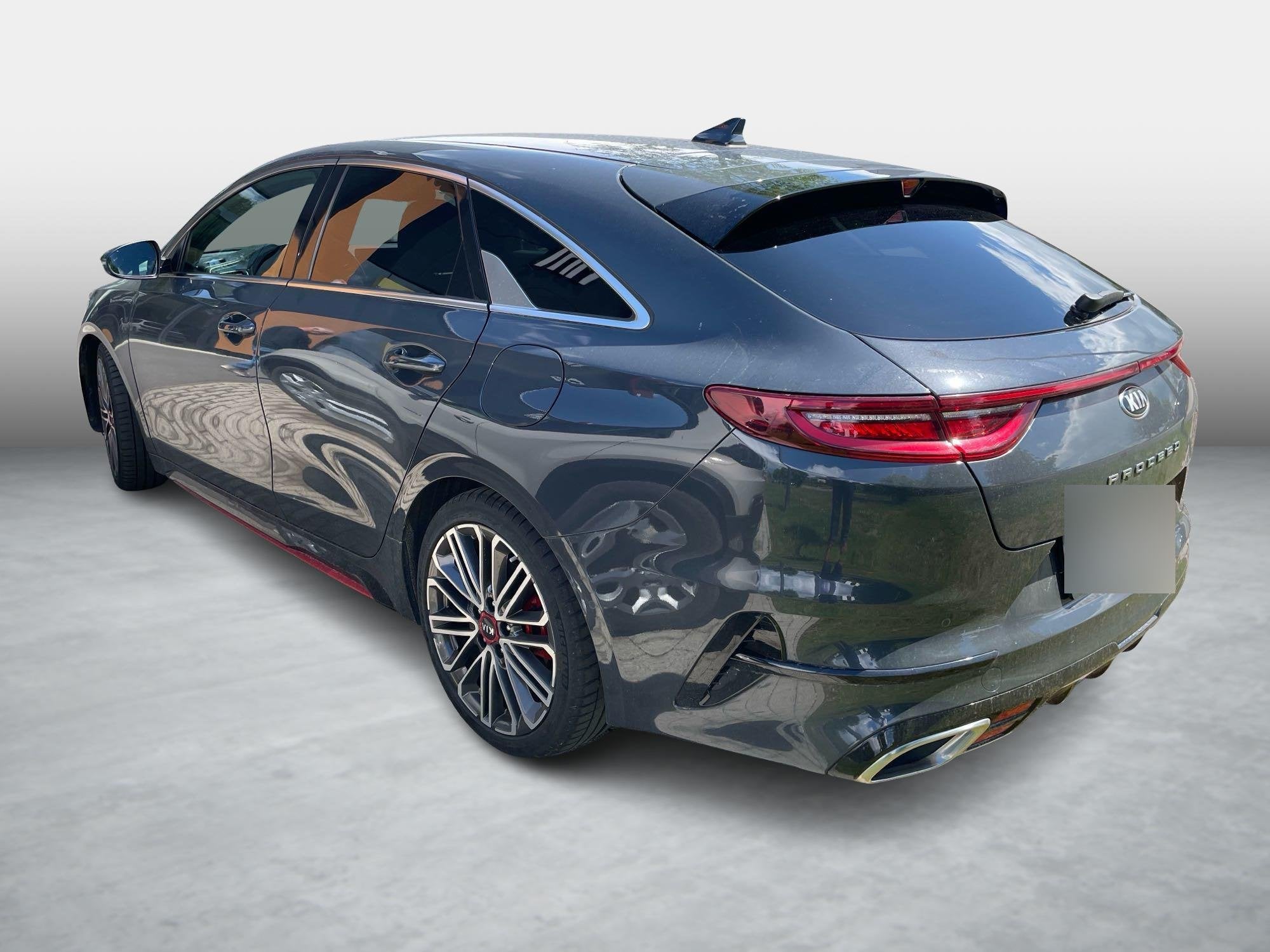 Kia ProCeed GT 1.6 T-GDI 204 DCT ISG (automatique), https://public.car-pass.be/vhr/3de5a026-5f3a-481d-82fc-6d0bd5394246, Argent ou Gris