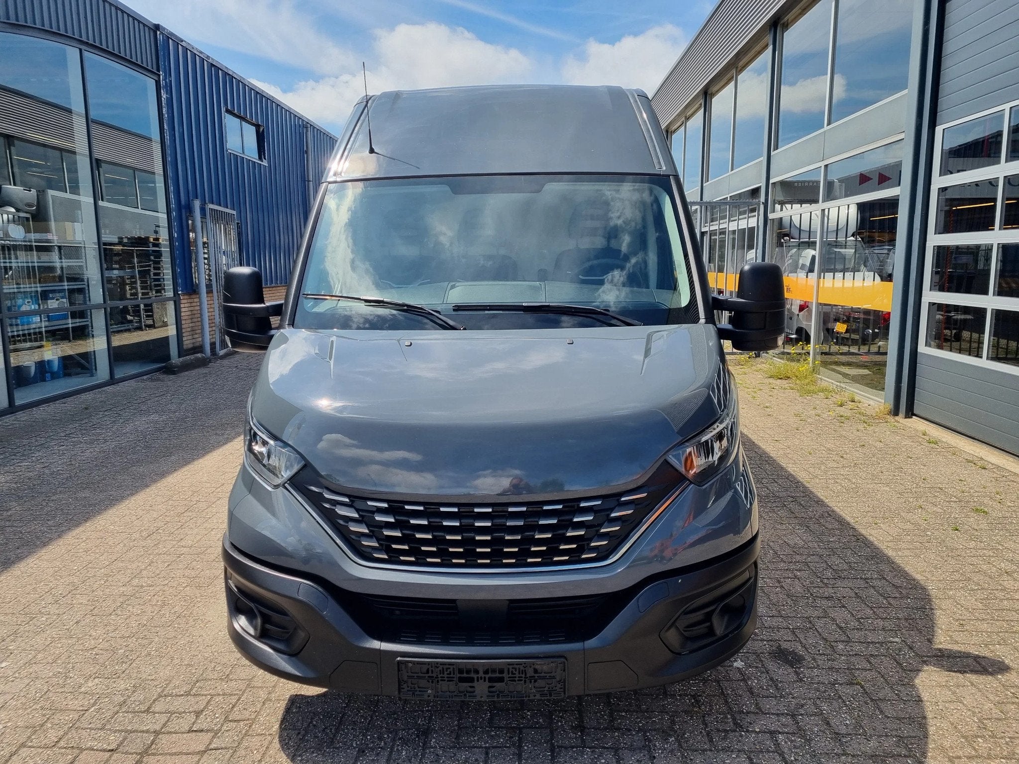 Iveco Daily 35C18 3.0D 180PK L4H2 Maxi N1 Hi-Matic Euro 6, Automaat, Achterwielaandrijving, Gebruikt, Euro 6