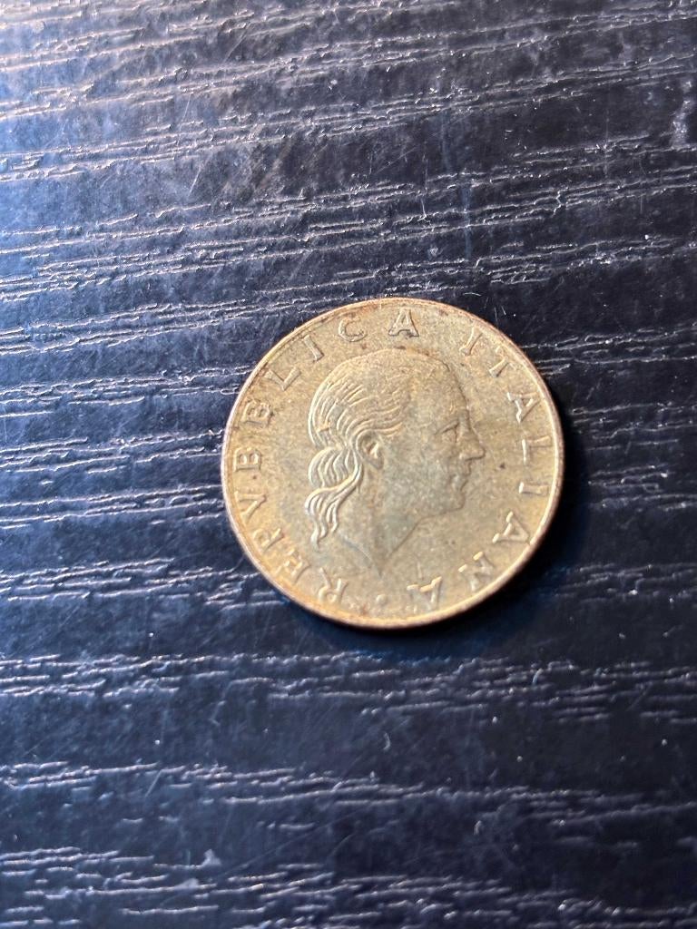 200 Italiaanse lira — 1979, Postzegels en Munten, Ophalen of Verzenden, Overige waardes, Losse munt