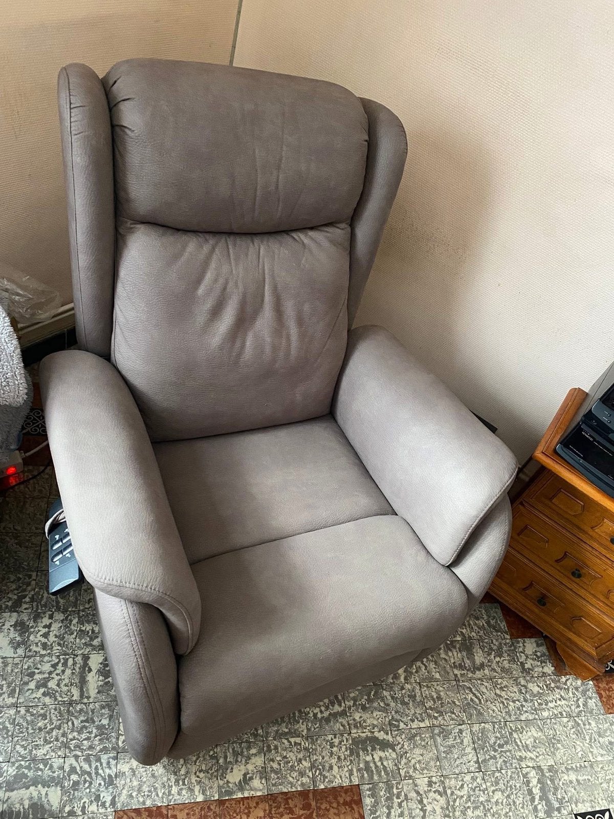 Fauteuil encore sous garantie 3 ans, Maison & Meubles, Enlèvement, Comme neuf