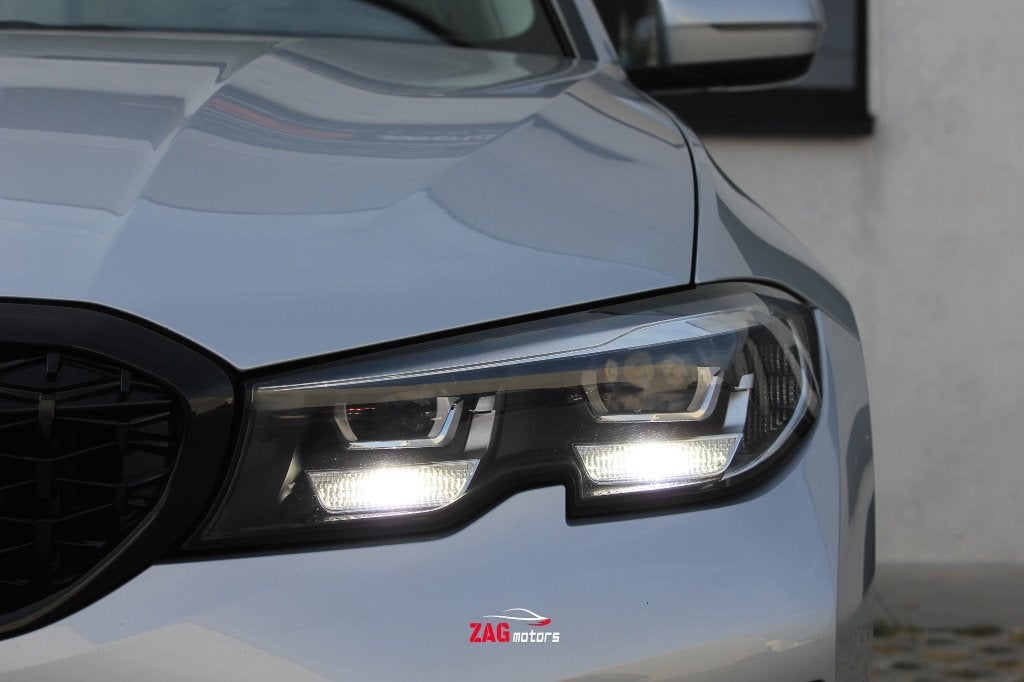BMW 318i Sport Line |71.000km|Pano|CarPlay|19" M|LED, Auto's, BMW, 4 cilinders, Leder en Stof, 5 deurs, Lichtsensor