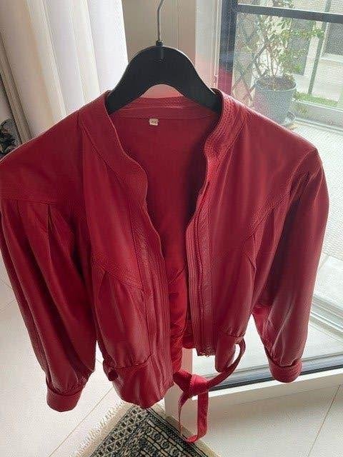 Leder Kledij, Overige typen, Maat 42/44 (L), Nieuw, Rood