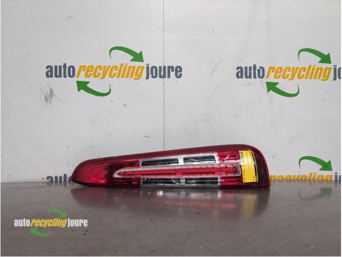 Feu arrière droit d'un Ford C-Max, -, -, 3 mois de garantie, -