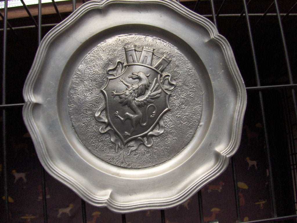 Assiette en étain pur lion des flandres ,550 gr. 23 cm, Enlèvement ou Envoi