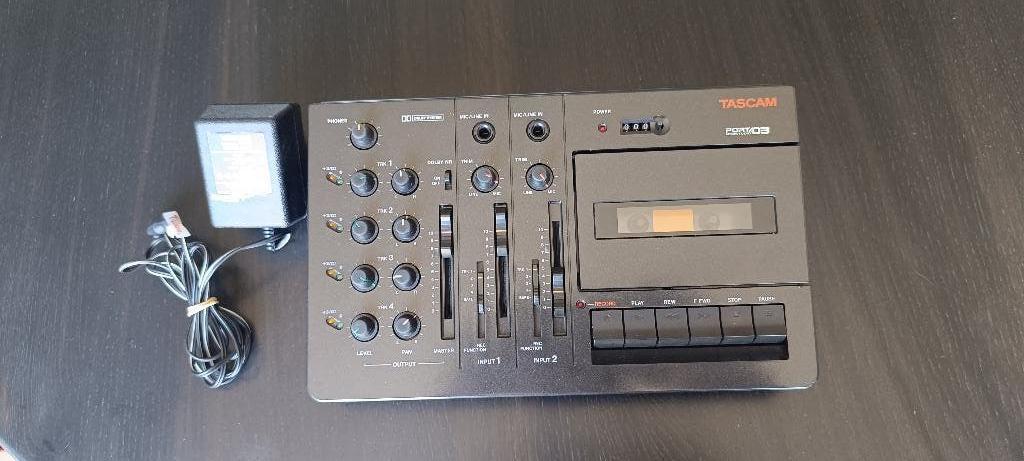 4 tracks K7 recorder TASCAM Porta 03 Ministudio, Enlèvement ou Envoi, Comme neuf, Moins de 5 canaux