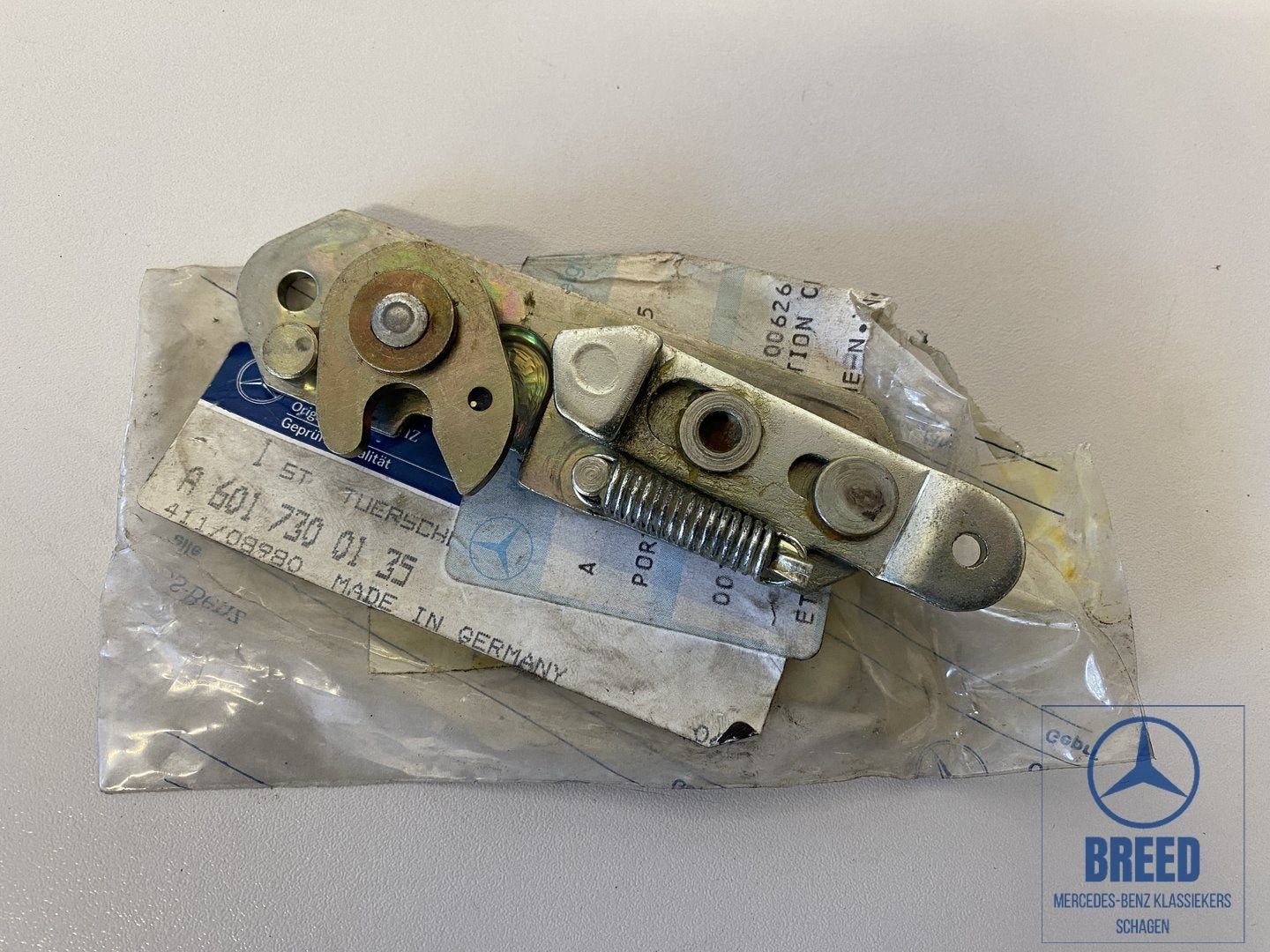 NOS slot schuifdeur rechts Mercedes-Benz W601 W602 W611 T1 T, Neuf, -, -, Enlèvement ou Envoi