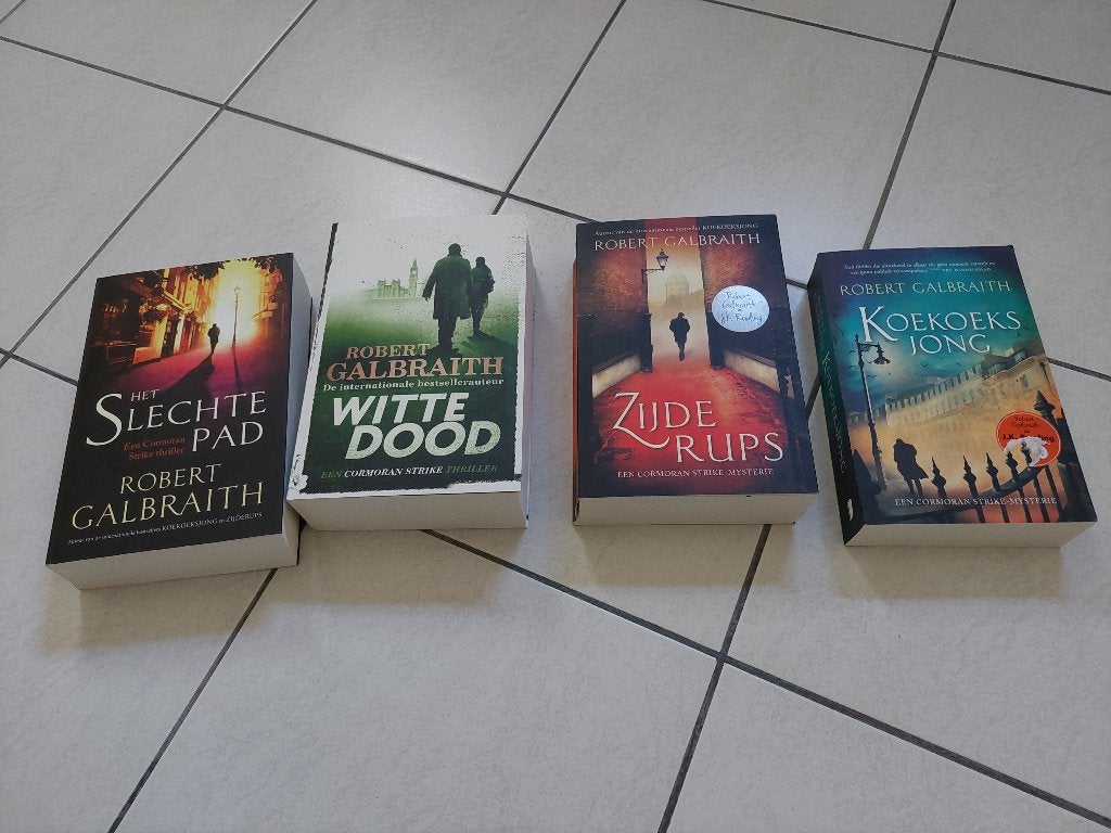 4 boeken van Robert Galbraith, Boeken, Robert Galbraith, Ophalen of Verzenden, Zo goed als nieuw, Nederland