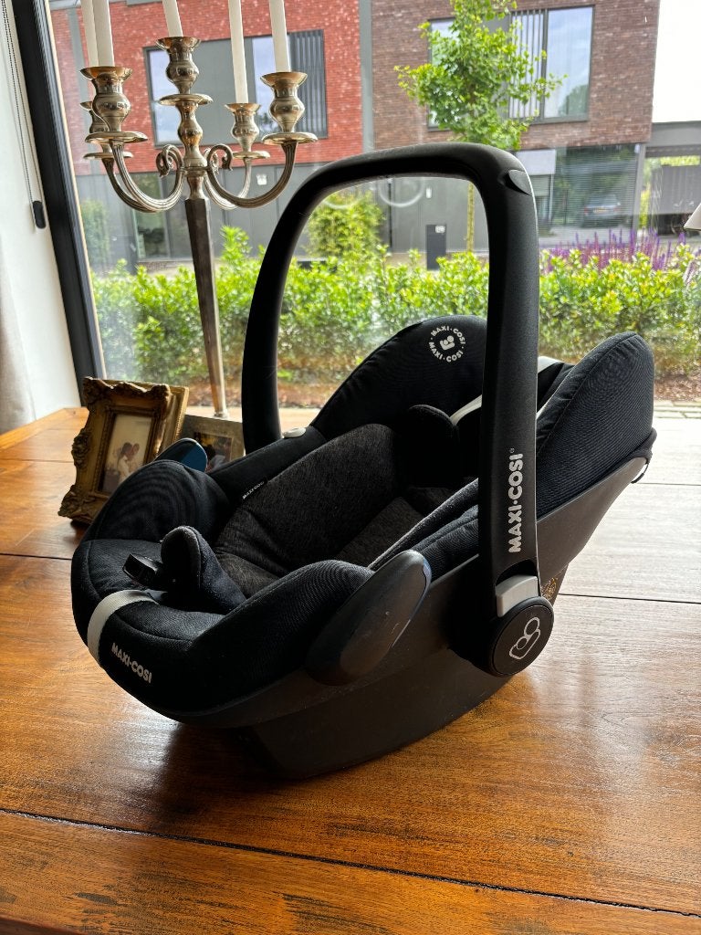 Maxi Cosi Pebble Pro I-Size + Base, Kinderen en Baby's, Autostoeltjes, Ophalen, Zijbescherming, Zo goed als nieuw, Isofix