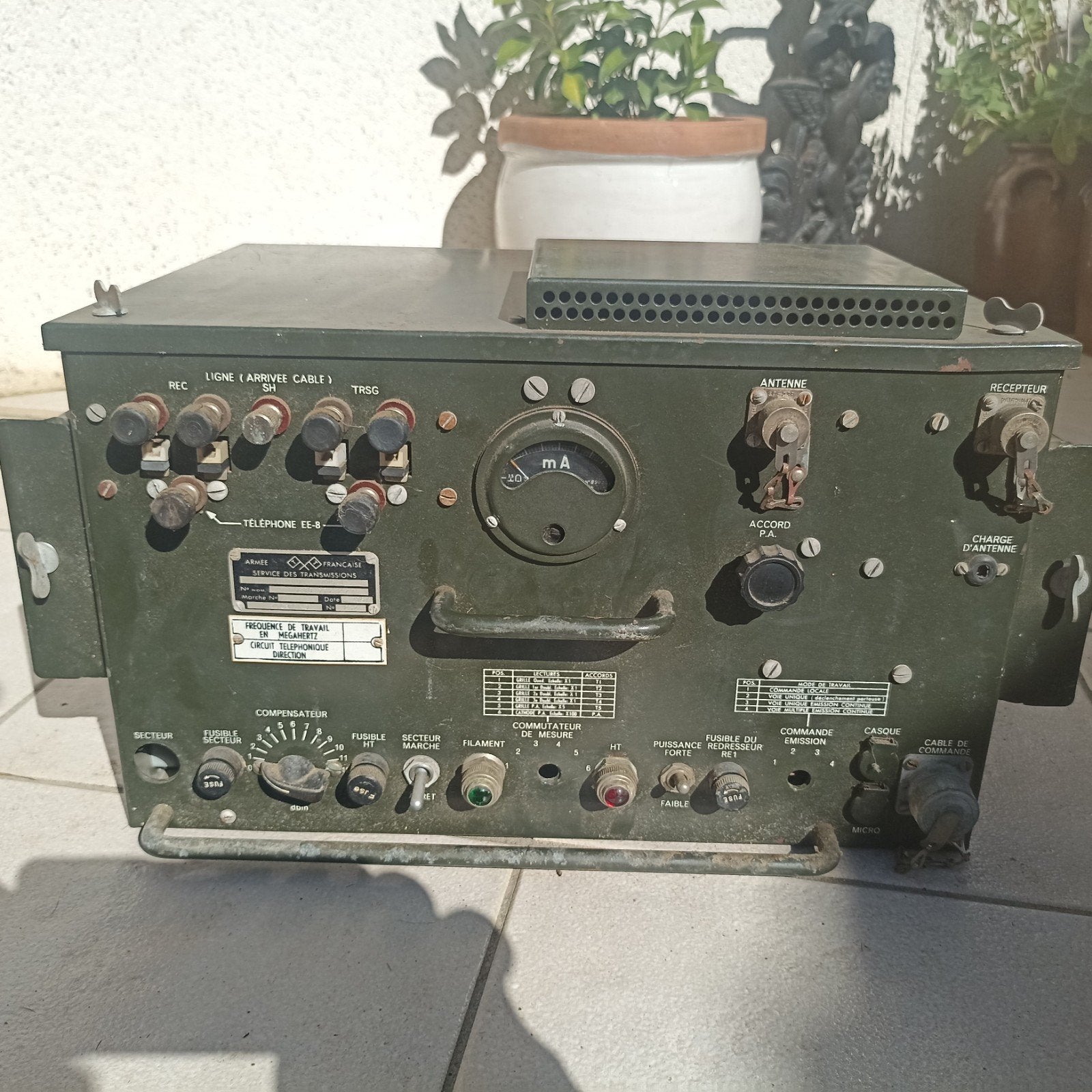 Militaria: FM Radio Transmitter T-14/TRC-1 (Armée Française), Telecommunicatie, Ophalen