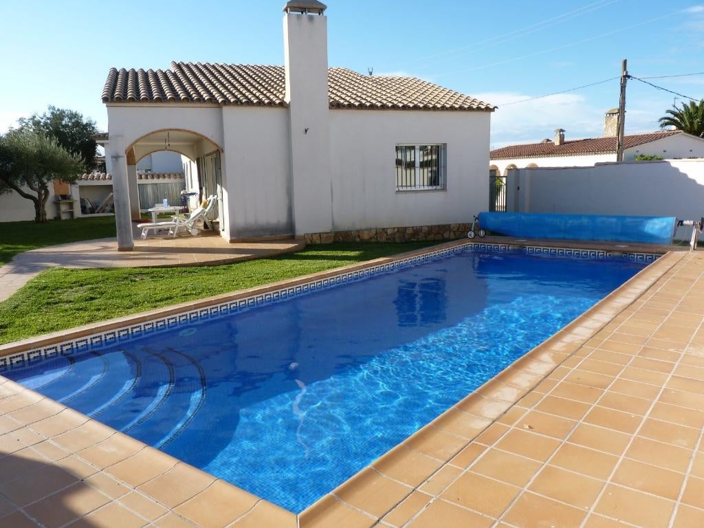 villa l escala 6 pers piscine privèe 4x10m, Vacances, Maisons de vacances | Espagne, Costa Brava, Maison de campagne ou Villa