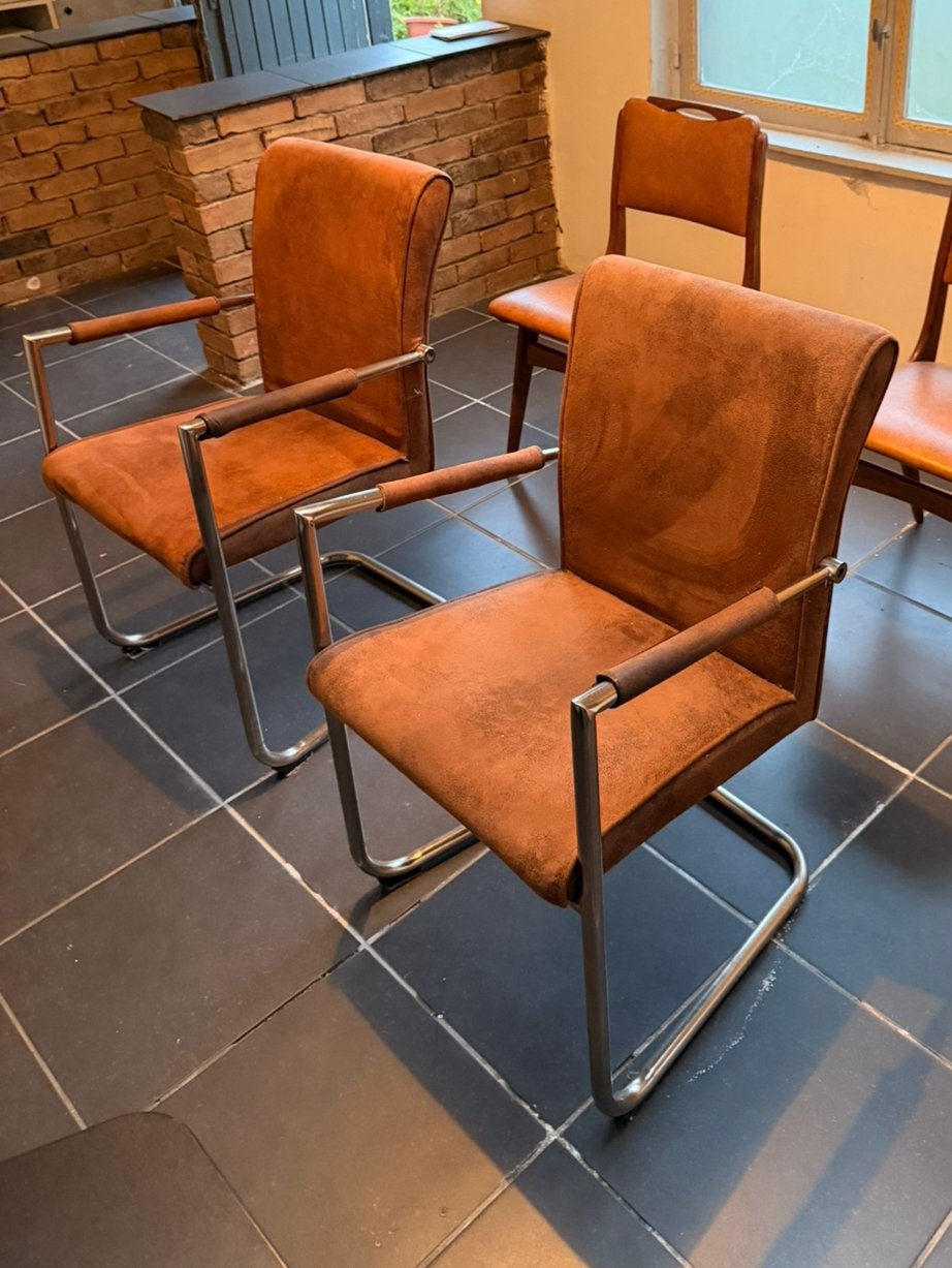 Lot de 2 chaises/fauteuils en tissu, Enlèvement, Utilisé, Mederniste, cantilever et salle à manger, Tissus