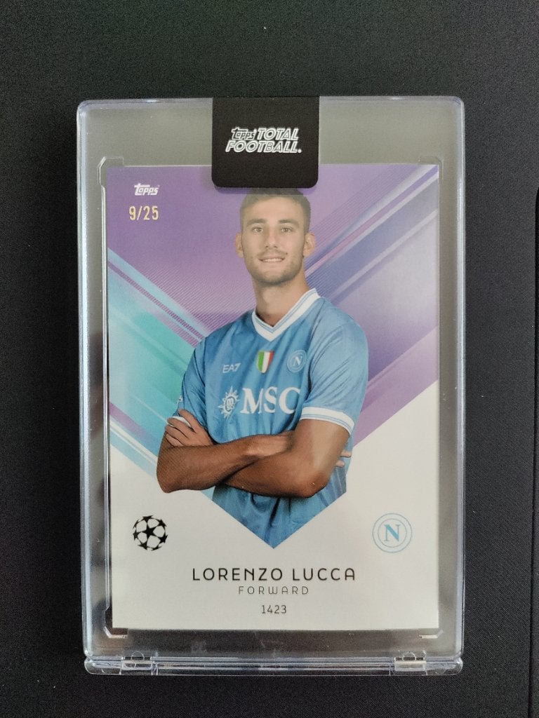 2026 TOPPS Total Football Lucca Napoli 9/25 carte, Collections, Enlèvement ou Envoi, Neuf, Cartes de joueur