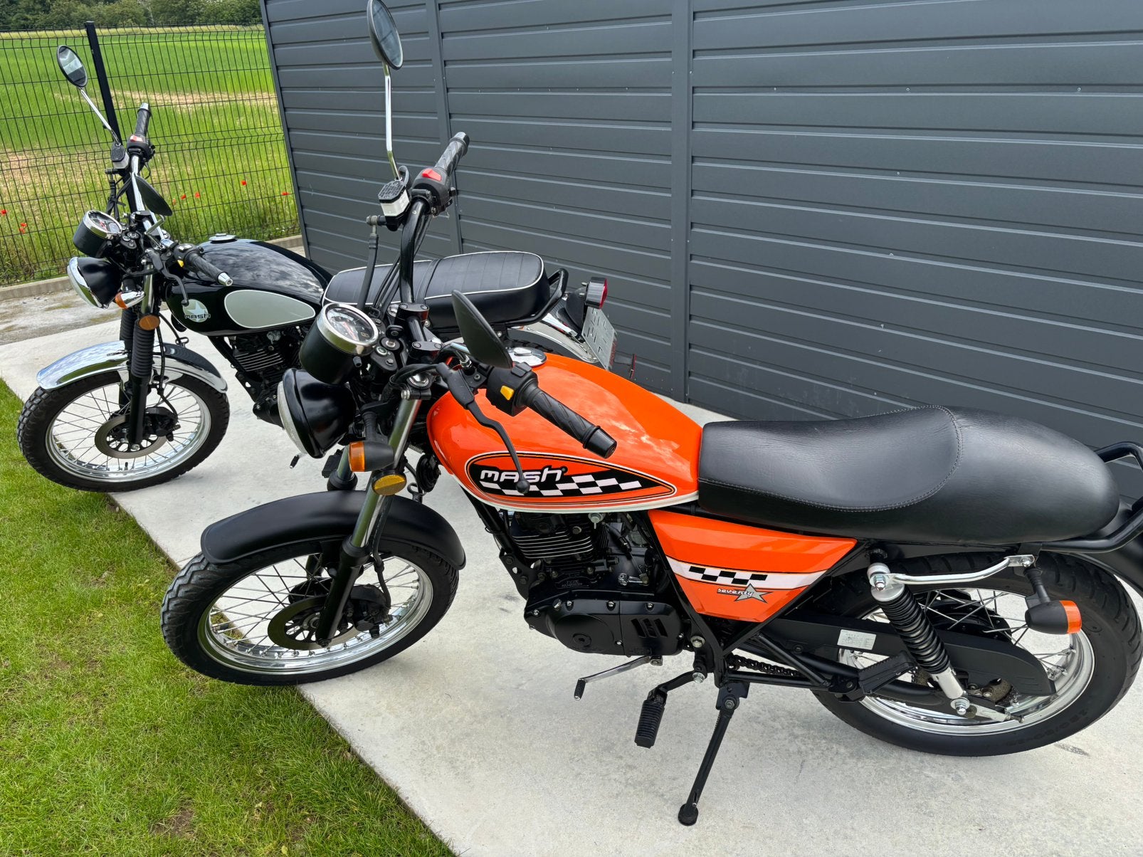 Mash seventy 125cc et Mash scrambler 125 cc 2500€ les deux, Ophalen of Verzenden, Zo goed als nieuw