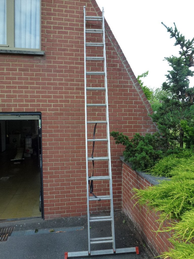 Echelle double 2 x 14 marches, aluminium., Enlèvement, Utilisé, Pliable ou rétractable/escamotable, 4 mètres ou plus