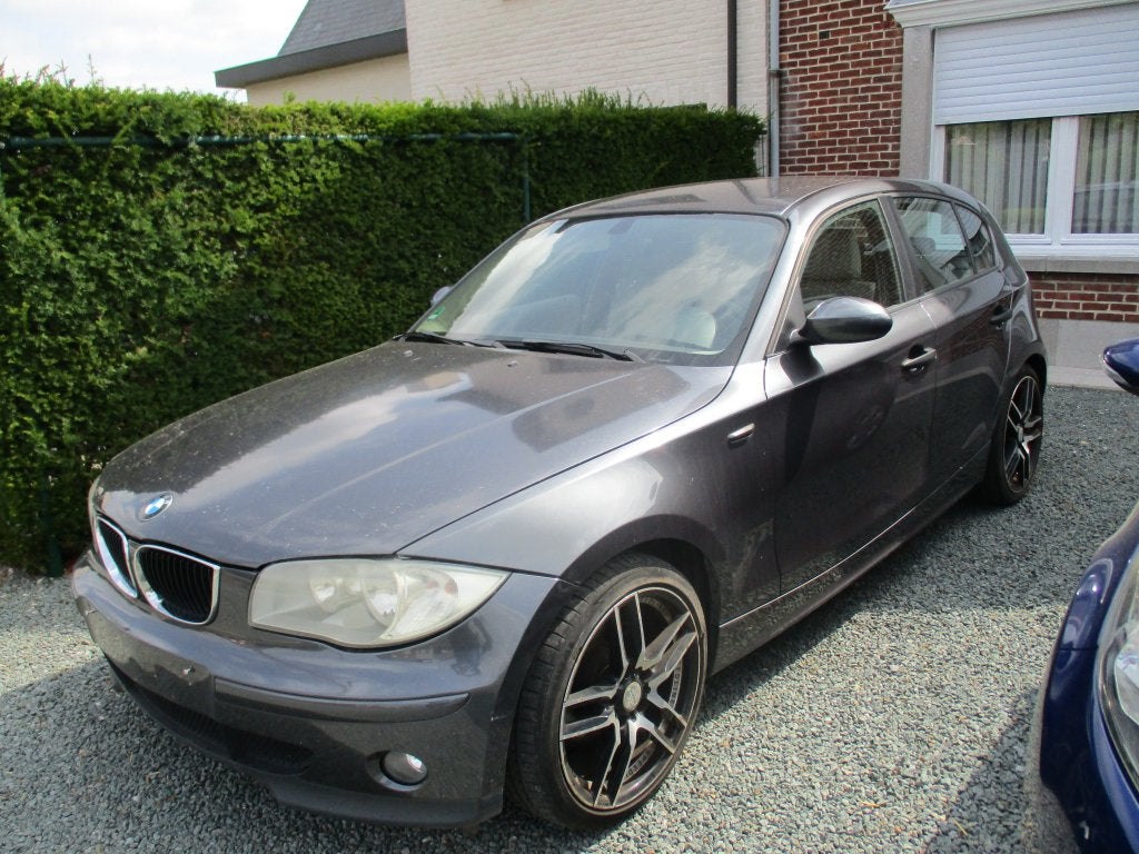 bmw 1 benzine automaat, Auto's, BMW, Automaat, 1 Reeks, 1995 cc, Beige