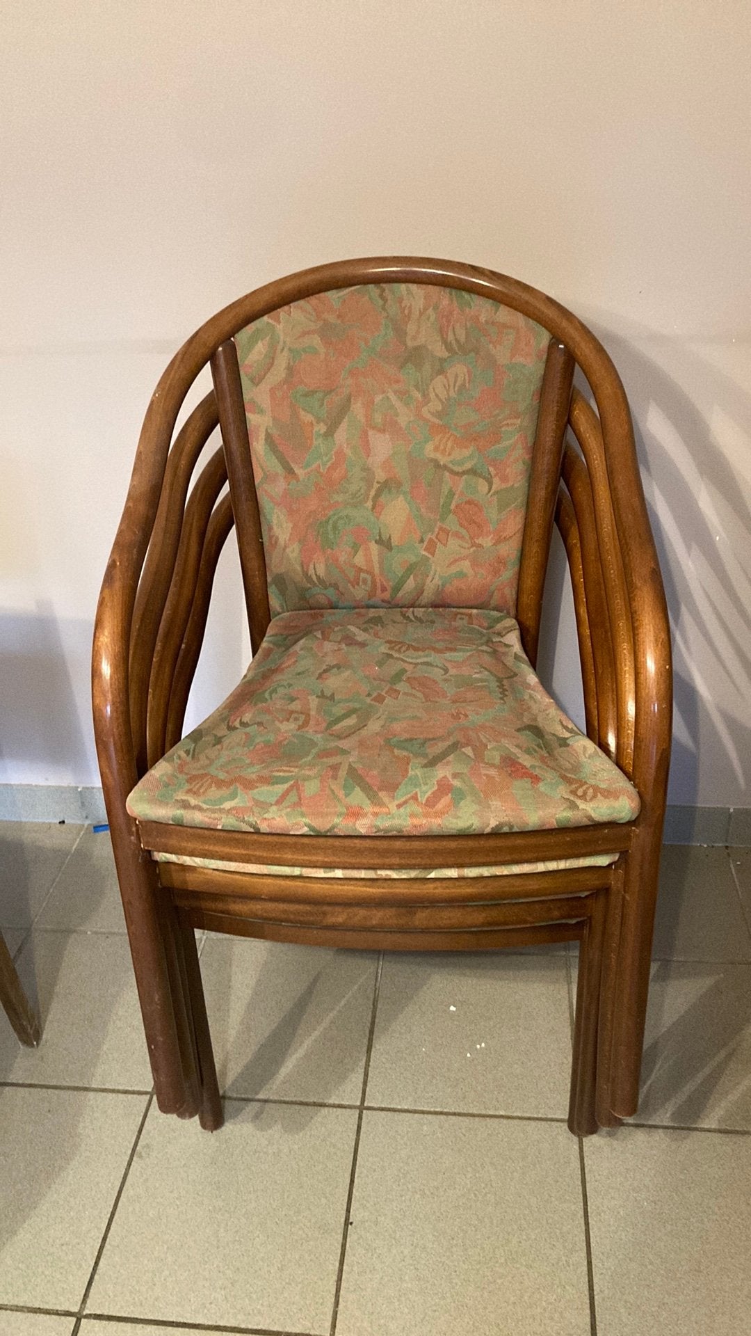 4 gratis stoelen, Ophalen