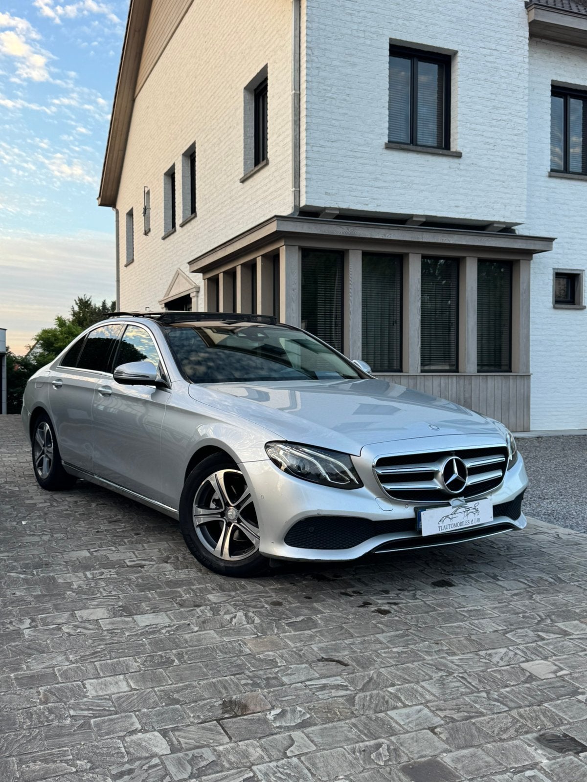 MERCEDES E200 DIESEL, Autos, Cuir, Achat, Toit panoramique, Diesel