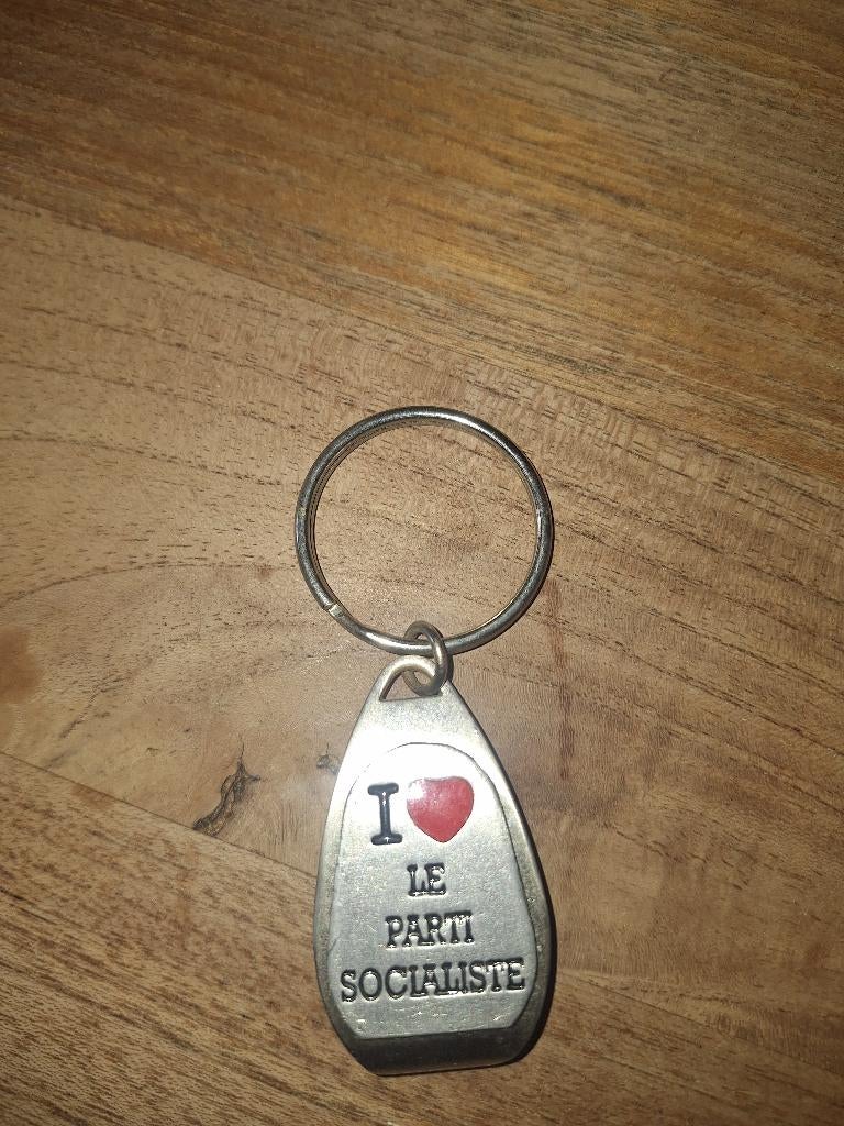 Porte clés I love Le parti socialiste, Verzamelen, Sleutelhangers, Zo goed als nieuw, Overige typen, Ophalen