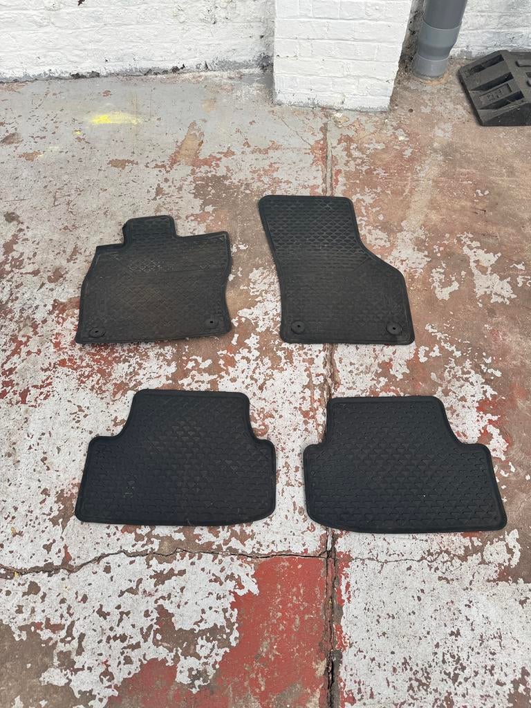 Tapis Volkswagen Golf, Enlèvement ou Envoi, Comme neuf